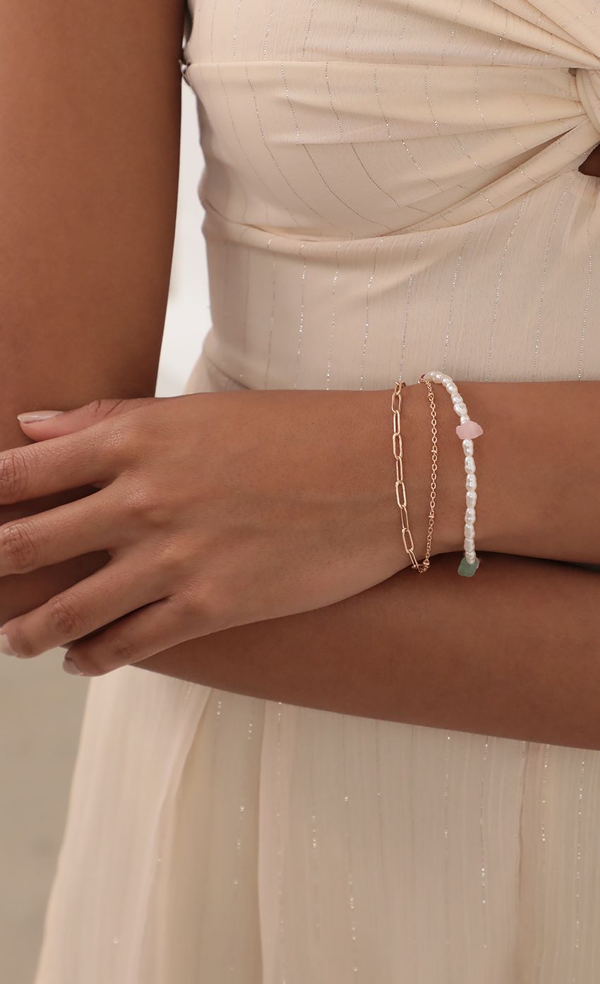 Picture Ava Pearl Bracelet Set. Source: https://media-img.lucyinthesky.com/data/Jul21_1/850xAUTO/AT2A62781.JPG