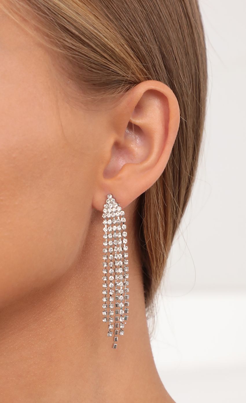 Picture Shine Bright Like A Diamond Fringe Earrings. Source: https://media-img.lucyinthesky.com/data/Jul21_1/850xAUTO/AT2A7274.JPG