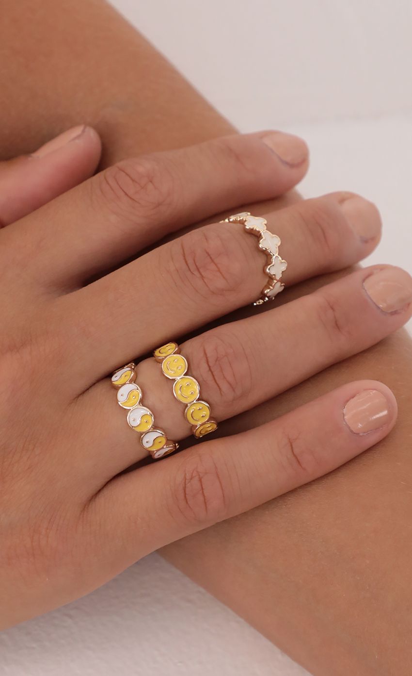 Picture Good Times Trio Ring Set in Yellow. Source: https://media-img.lucyinthesky.com/data/Jul21_2/850xAUTO/AT2A2393.JPG