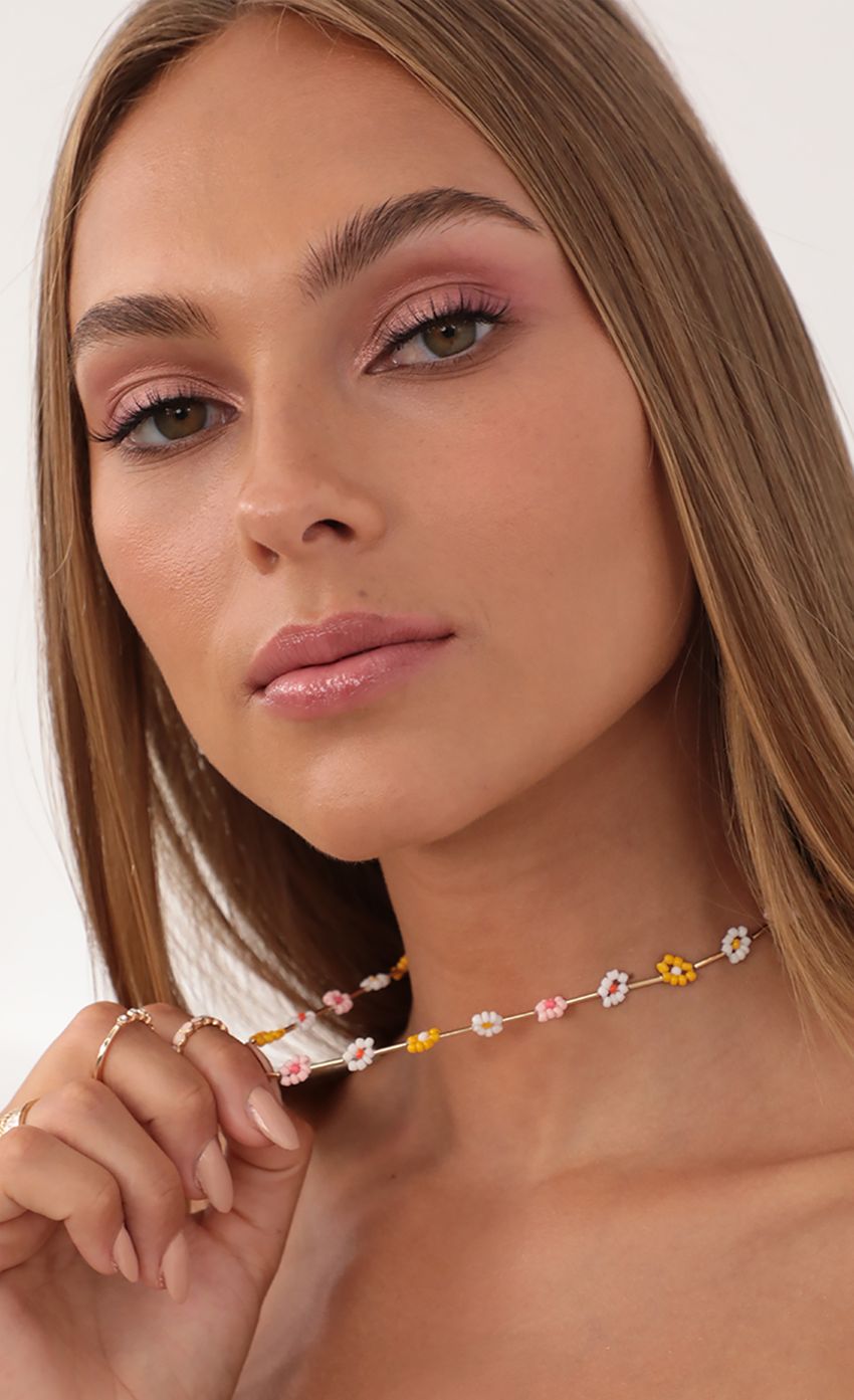 Picture Daisy Dreams Multi Colored Necklace. Source: https://media-img.lucyinthesky.com/data/Jul21_2/850xAUTO/AT2A4528.JPG