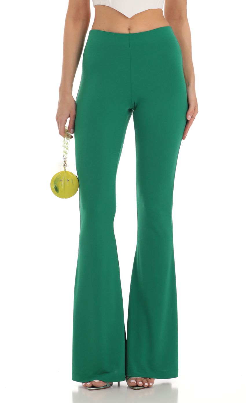 Picture Two Piece Set in Green. Source: https://media-img.lucyinthesky.com/data/Jul23/850xAUTO/4e20e96f-2b2b-4bc3-9570-450606c6564b.jpg