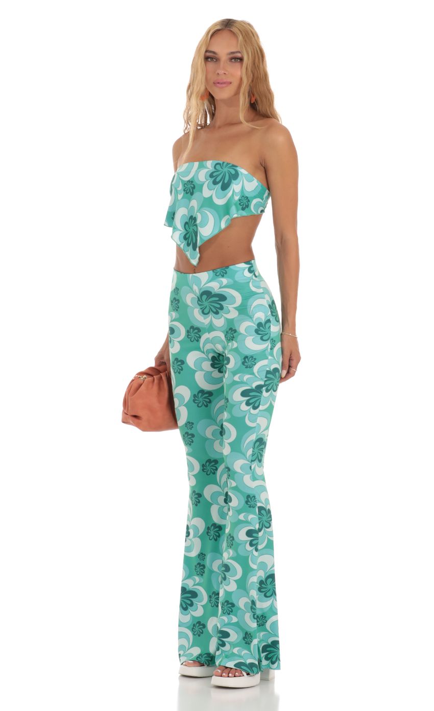 Picture Floral Two Piece Set in Green. Source: https://media-img.lucyinthesky.com/data/Jul23/850xAUTO/a092dcf9-be14-4e86-bbc3-ec78eb3decc5.jpg