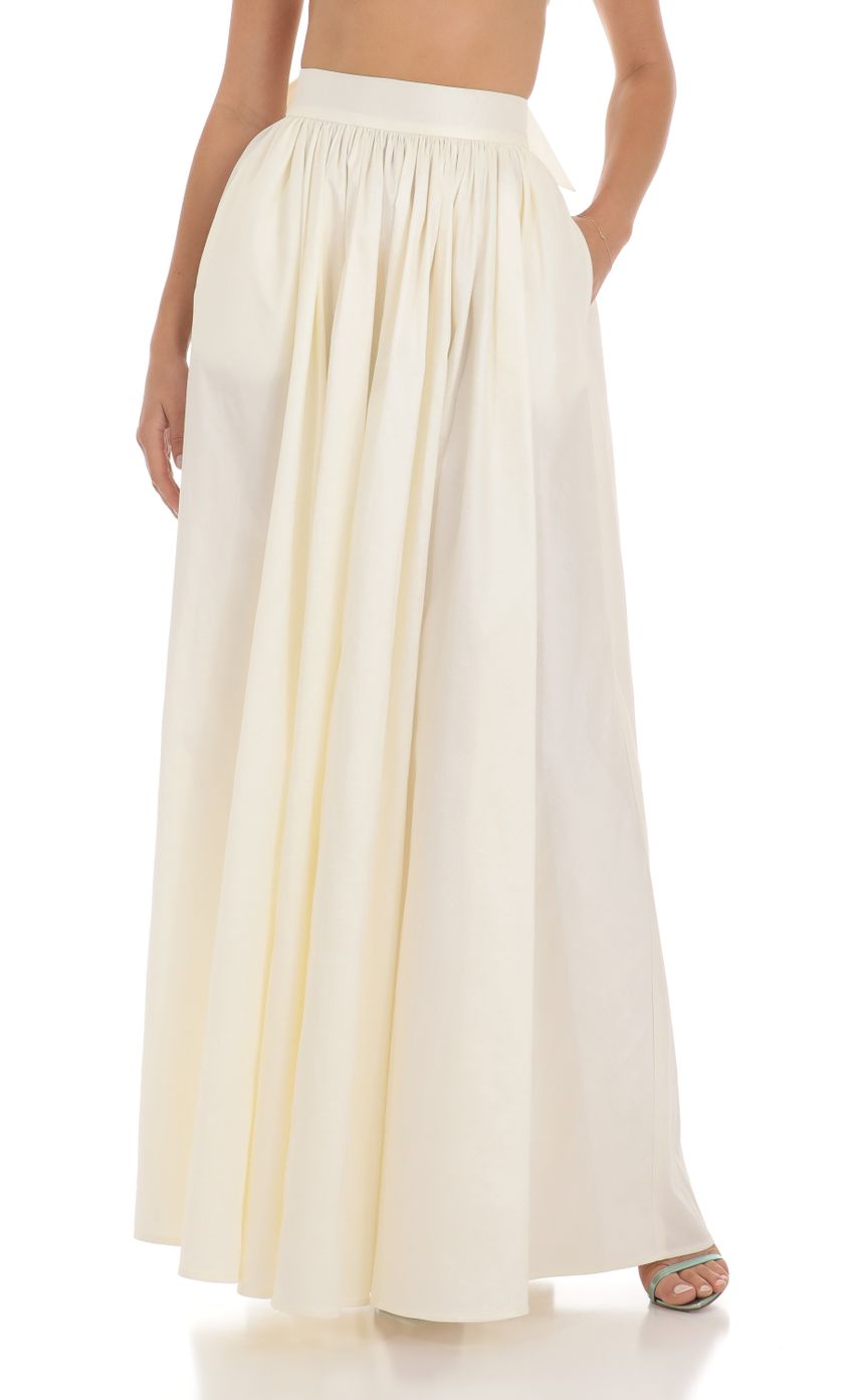 Picture Maxi Two Piece Set in Cream. Source: https://media-img.lucyinthesky.com/data/Jul23/850xAUTO/a5d2f6f2-e6ba-4249-9ba3-f9212fac3930.jpg