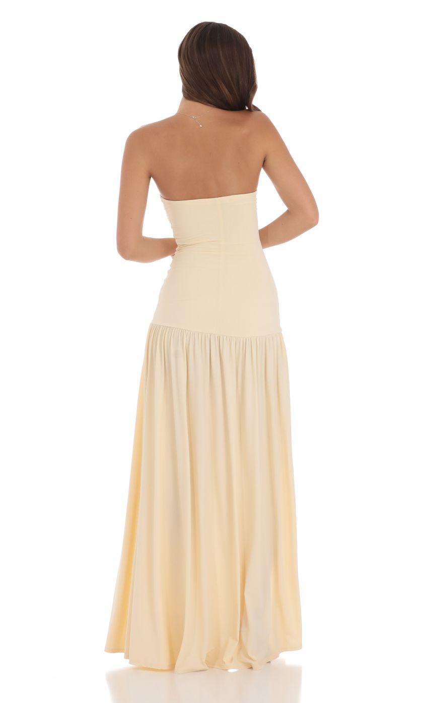 Picture Strapless Drop Waist Maxi Dress in Cream. Source: https://media-img.lucyinthesky.com/data/Jul24/850xAUTO/157ca5ed-e7a1-4c1d-9c3c-3aa8acfc7d27.jpg