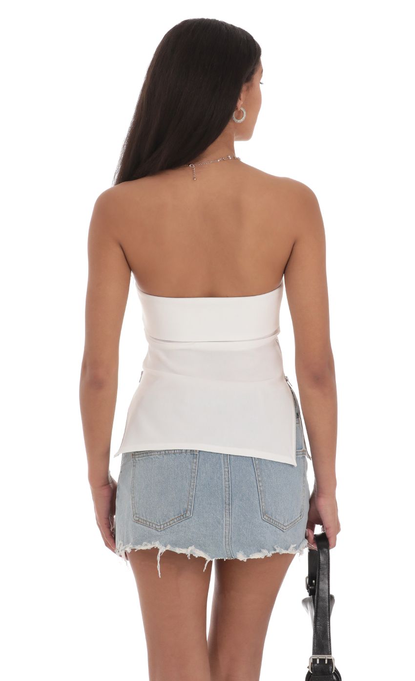 Picture Zipper Slit Top in White. Source: https://media-img.lucyinthesky.com/data/Jul24/850xAUTO/b7d6fe08-bac8-46a9-a129-050a831489f6.jpg