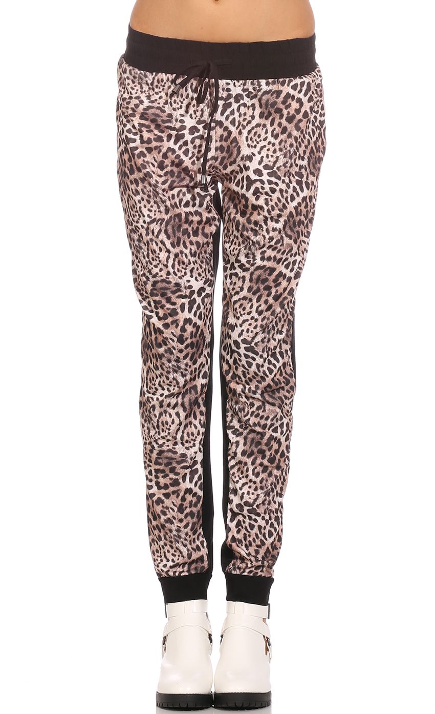 Picture WILD LOVE PANTS. Source: https://media-img.lucyinthesky.com/data/Jun14_2/850xAUTO/0Y5A5991.JPG