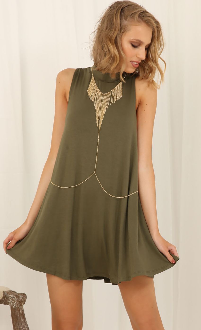 Picture Sleeveless Retro Shift Dress In Olive. Source: https://media-img.lucyinthesky.com/data/Jun15_1/850xAUTO/0Y5A6367.JPG