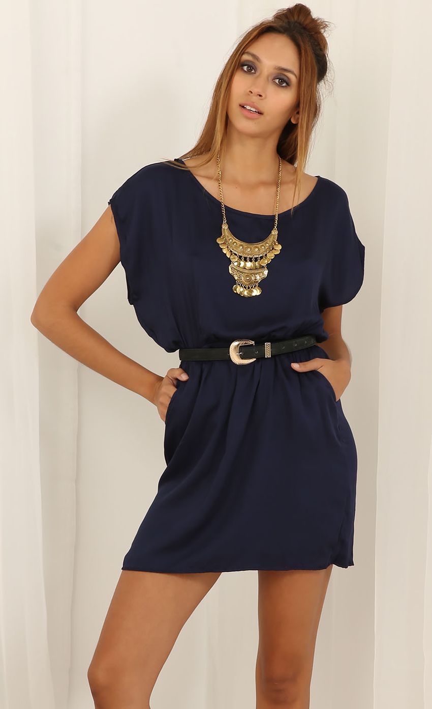 Picture Loose Sleeved Dress In Navy. Source: https://media-img.lucyinthesky.com/data/Jun15_2/850xAUTO/0Y5A8060.JPG