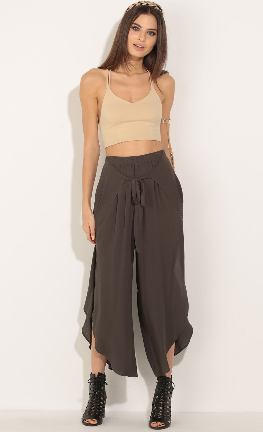 Picture Waist Tie Day Pants In Forest Green. Source: https://media-img.lucyinthesky.com/data/Jun16_1/850xAUTO/0Y5A2424.JPG