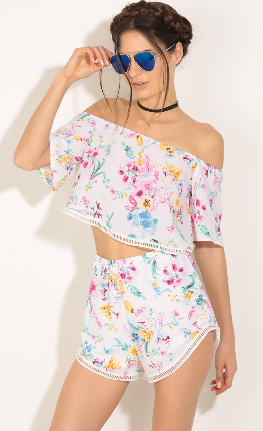 Picture Floral Print Two Piece Set In White. Source: https://media-img.lucyinthesky.com/data/Jun16_1/850xAUTO/0Y5A8878.JPG