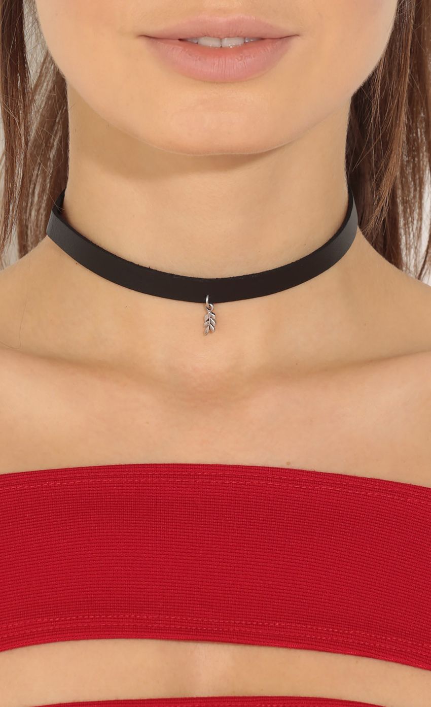 Picture Faux Leather Embellished Choker In Black. Source: https://media-img.lucyinthesky.com/data/Jun16_2/850xAUTO/0Y5A0243.JPG