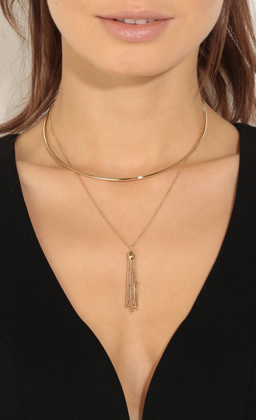 Picture Chain And Tassel Metal Choker Necklace. Source: https://media-img.lucyinthesky.com/data/Jun16_2/850xAUTO/0Y5A0916.JPG