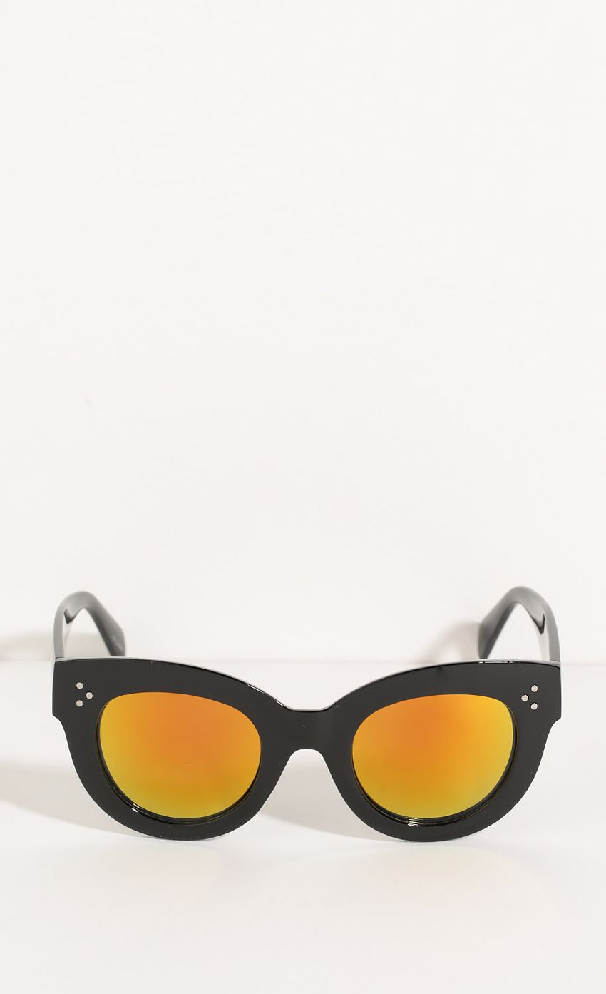 Picture Wide Frame Sunglasses In Tangerine. Source: https://media-img.lucyinthesky.com/data/Jun16_2/850xAUTO/0Y5A5350.JPG