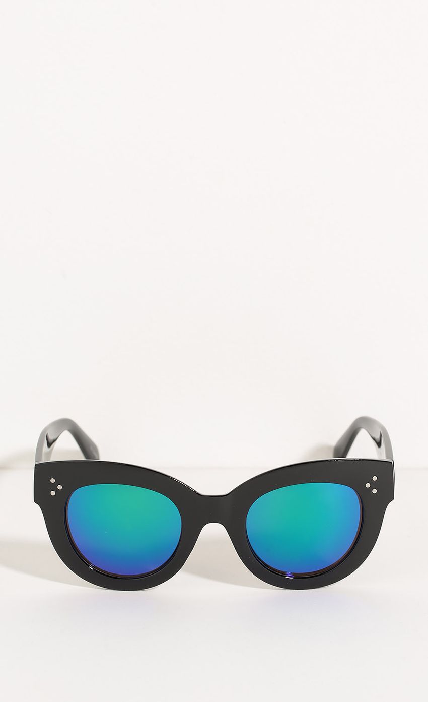 Picture Wide Frame Sunglasses In Teal. Source: https://media-img.lucyinthesky.com/data/Jun16_2/850xAUTO/0Y5A5355.JPG