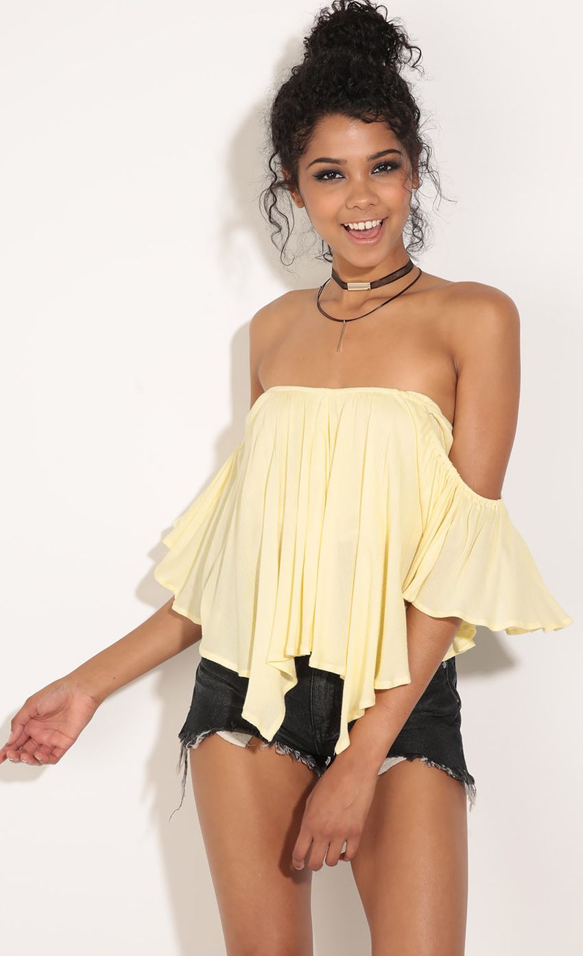 Picture Off The Shoulder Top In Light Yellow. Source: https://media-img.lucyinthesky.com/data/Jun16_2/850xAUTO/0Y5A9370.JPG