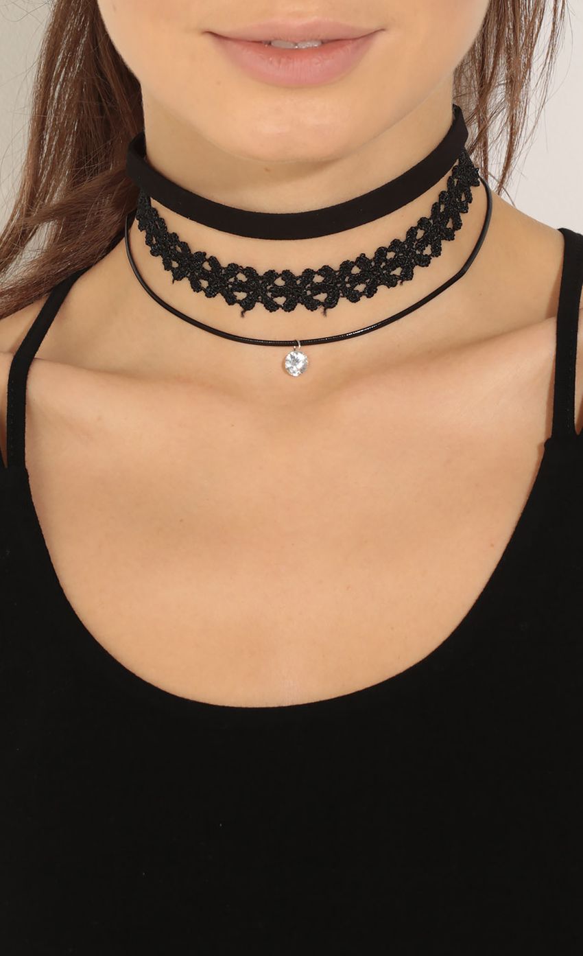 Picture Daisy Crochet Choker Necklace Set In Black. Source: https://media-img.lucyinthesky.com/data/Jun16_2/850xAUTO/0Y5A9795.JPG
