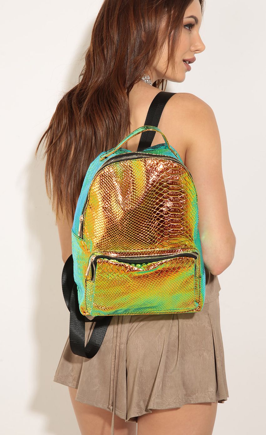Picture Color Change Snakeskin Backpack. Source: https://media-img.lucyinthesky.com/data/Jun17_2/850xAUTO/0Y5A3582.JPG