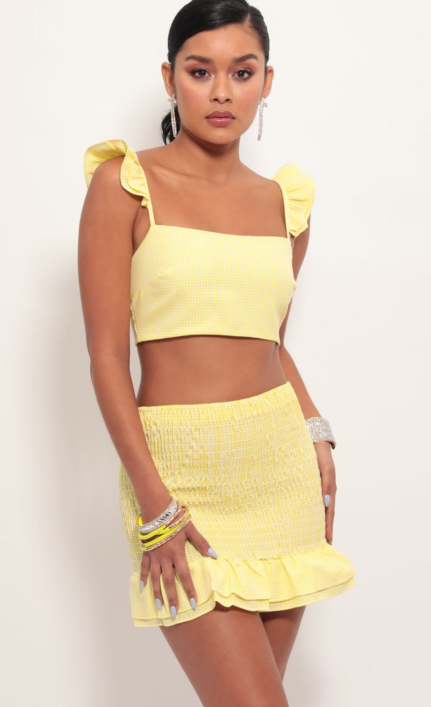 Picture Heartbreaker Smock Set in Yellow Gingham. Source: https://media-img.lucyinthesky.com/data/Jun19_2/850xAUTO/781A8005.JPG