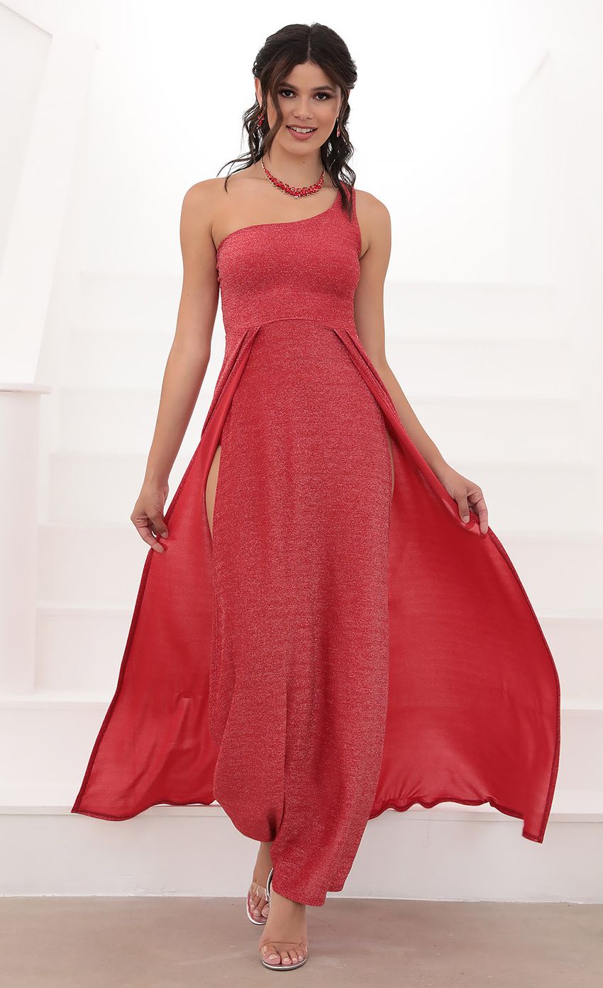 Picture London Shoulder Maxi in Sparkling Red. Source: https://media-img.lucyinthesky.com/data/Jun20_2/850xAUTO/781A49101.JPG