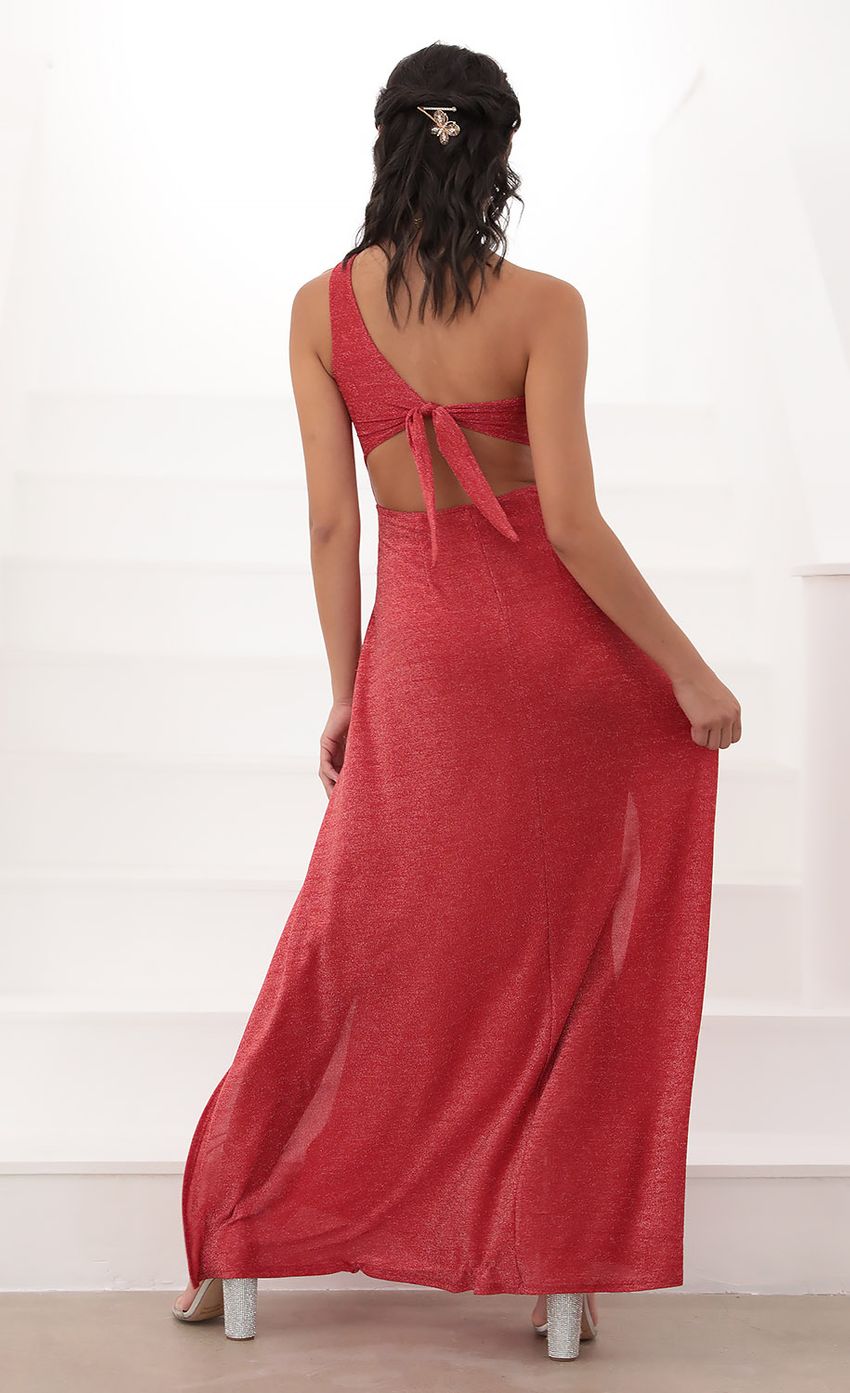 Picture London Shoulder Maxi in Sparkling Red. Source: https://media-img.lucyinthesky.com/data/Jun20_2/850xAUTO/781A4966.JPG