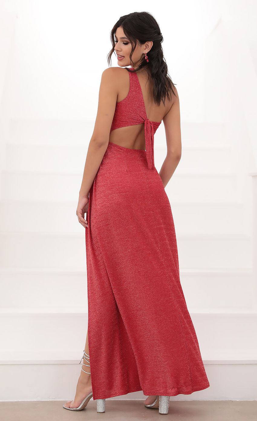 Picture London Shoulder Maxi in Sparkling Red. Source: https://media-img.lucyinthesky.com/data/Jun20_2/850xAUTO/781A4988.JPG