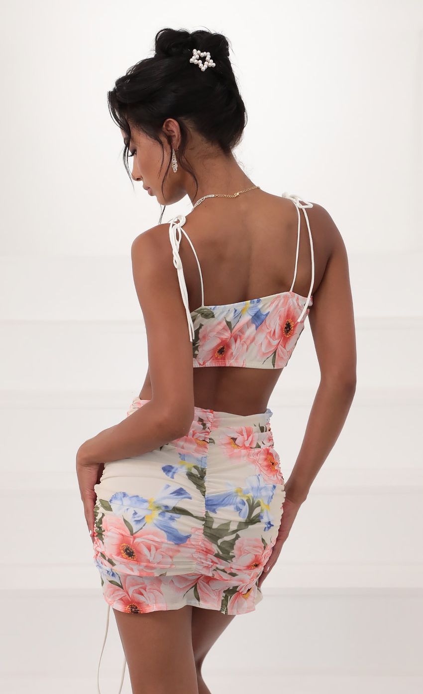 Picture Two Piece Set in Floral Print. Source: https://media-img.lucyinthesky.com/data/Jun20_2/850xAUTO/781A5931.JPG
