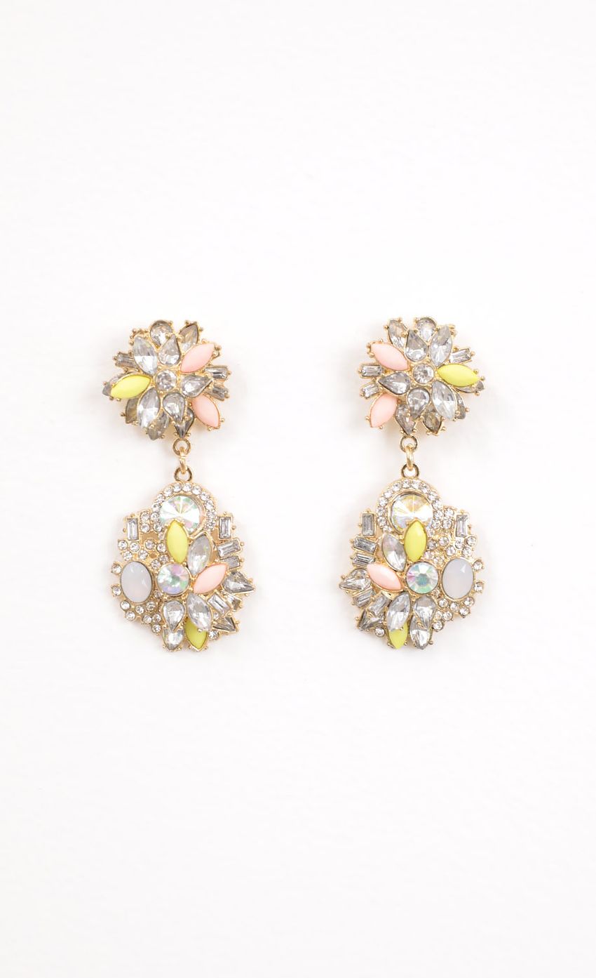 Picture Antique Yellow Crystal Earrings. Source: https://media-img.lucyinthesky.com/data/Jun20_2/850xAUTO/781A6317.JPG
