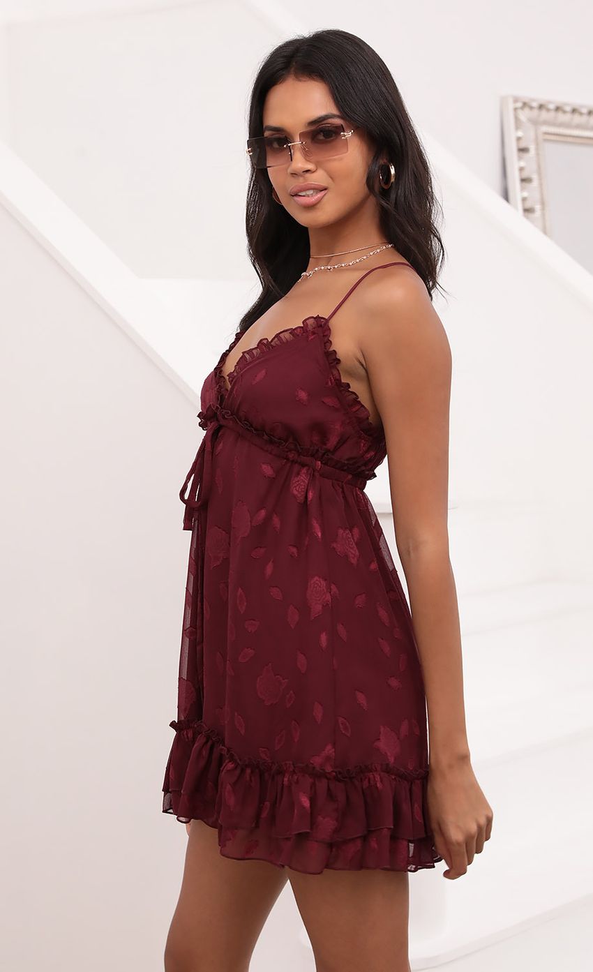 Picture Maroon Dress in Dotted Chiffon. Source: https://media-img.lucyinthesky.com/data/Jun21_2/850xAUTO/1V9A3491.JPG