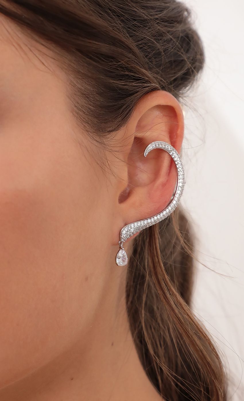 Picture Faith Crystal Studded Ear Cuff. Source: https://media-img.lucyinthesky.com/data/Jun21_2/850xAUTO/AT2A4052.JPG