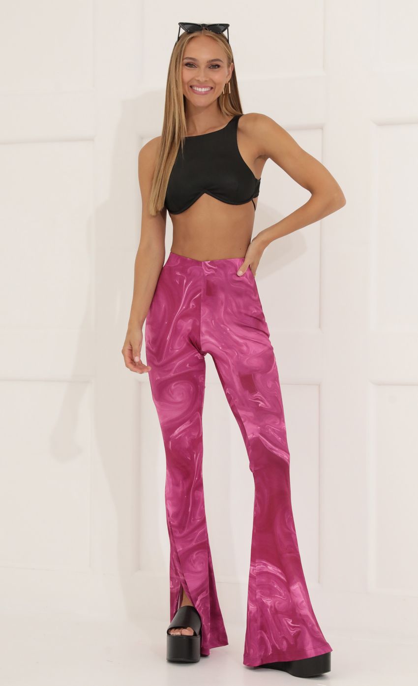 Picture Swirl Pant in Mauve. Source: https://media-img.lucyinthesky.com/data/Jun22_2/850xAUTO/1V9A6268.JPG