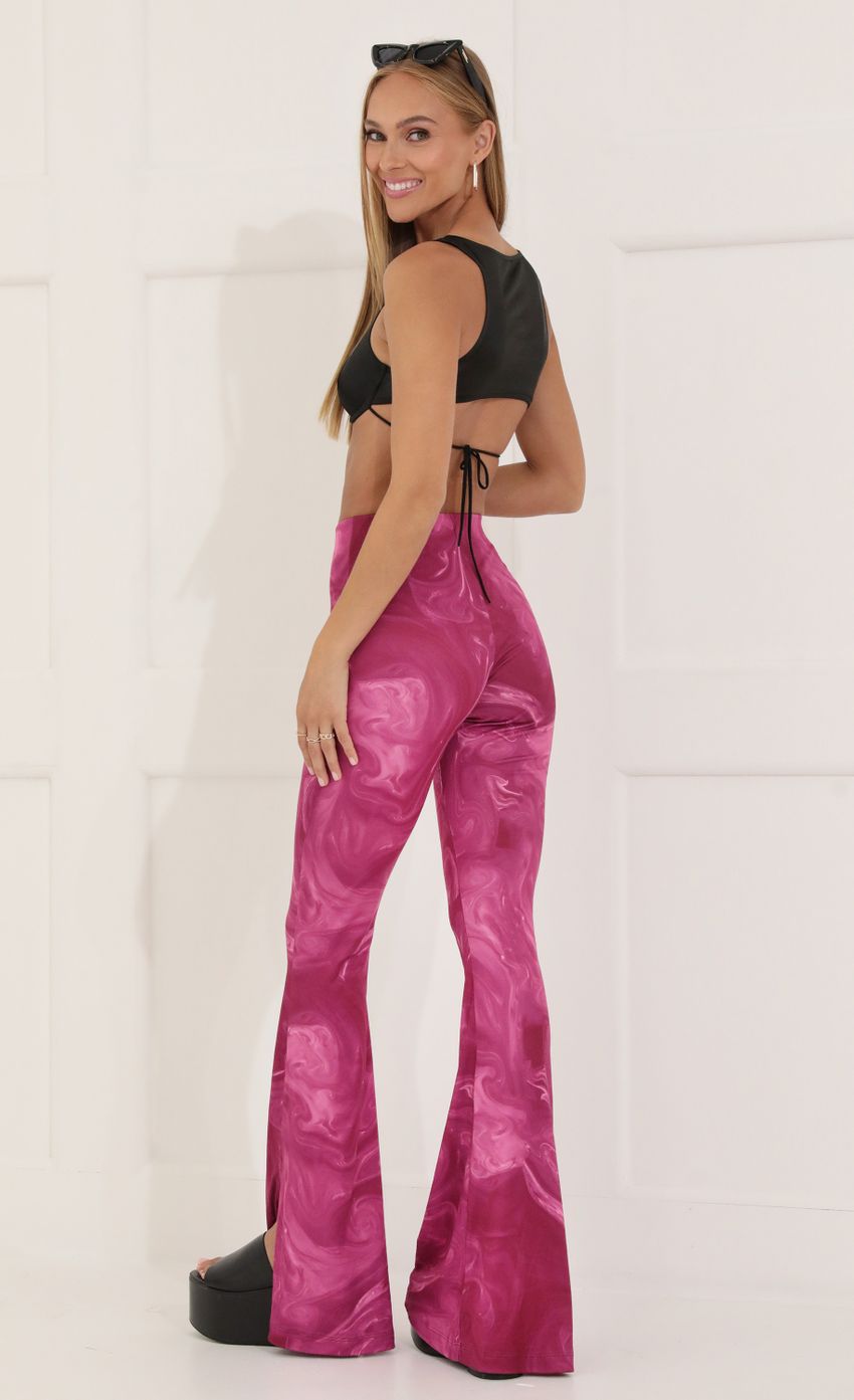 Picture Swirl Pant in Mauve. Source: https://media-img.lucyinthesky.com/data/Jun22_2/850xAUTO/1V9A6471.JPG