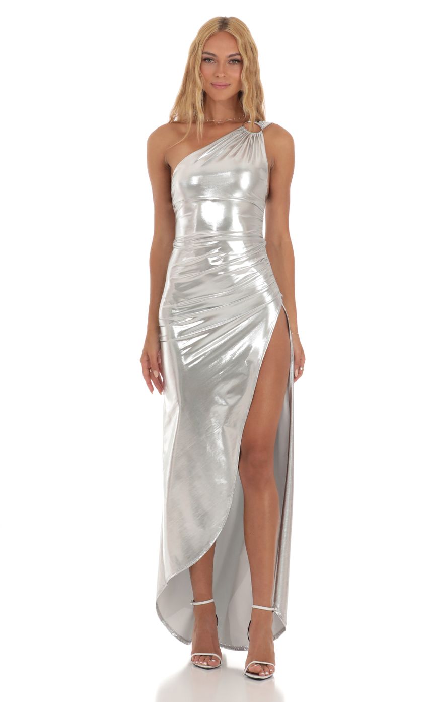 Picture Kavita Metallic One Shoulder Dress in Silver. Source: https://media-img.lucyinthesky.com/data/Jun23/850xAUTO/0ceb8186-506f-4f85-8033-435b68b9673e.jpg
