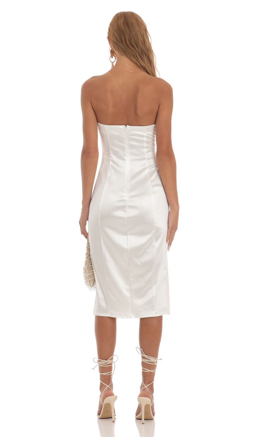 Picture Satin Strapless Midi Dress in White. Source: https://media-img.lucyinthesky.com/data/Jun23/850xAUTO/6ebdb72e-241b-4035-8d40-af653b6cf029.jpg