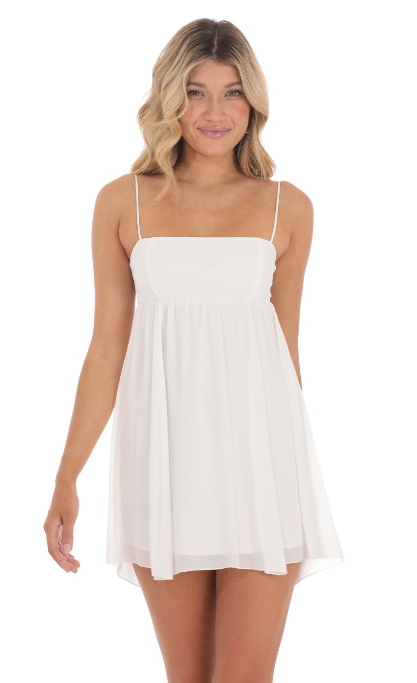 Picture Chiffon Babydoll Dress in White. Source: https://media-img.lucyinthesky.com/data/Jun24/850xAUTO/b657da6b-826d-4d02-9e9e-19f8dd725962.jpg