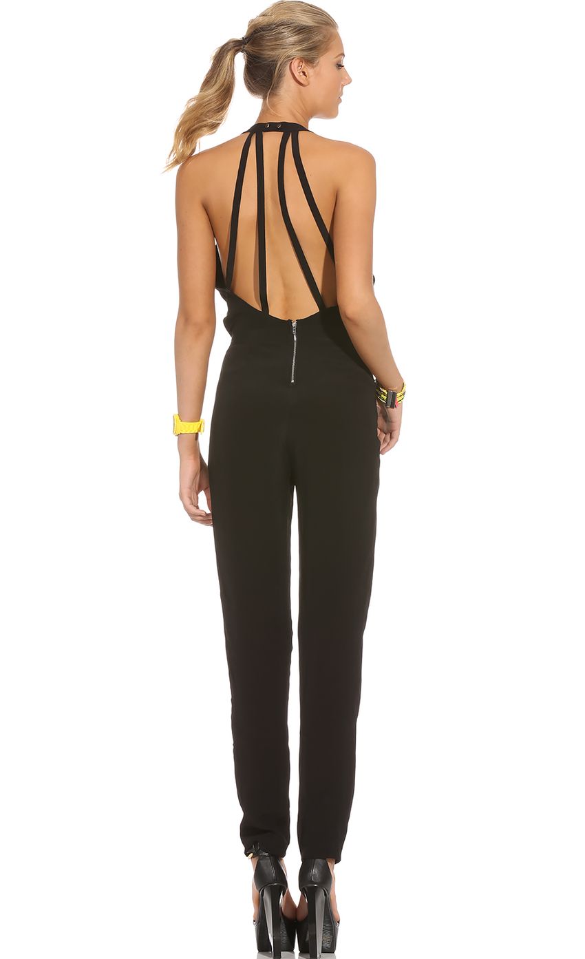 Picture DON'T SETTLE JUMPSUIT. Source: https://media-img.lucyinthesky.com/data/Mar14_1/850xAUTO/0Y5A8777.JPG
