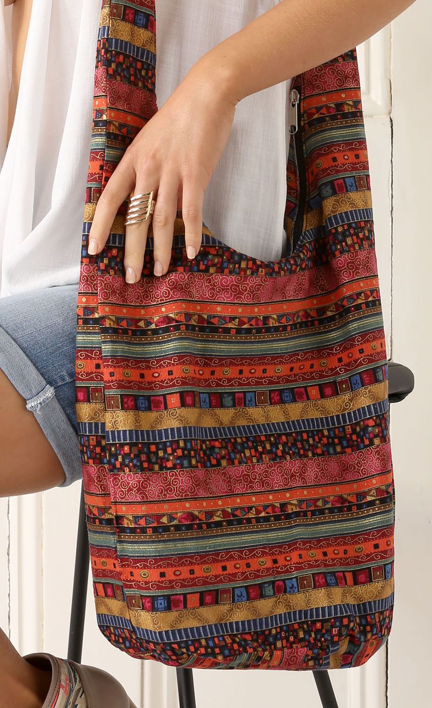 Picture Boho Printed Bag. Source: https://media-img.lucyinthesky.com/data/Mar15_1/850xAUTO/0Y5A3446.JPG