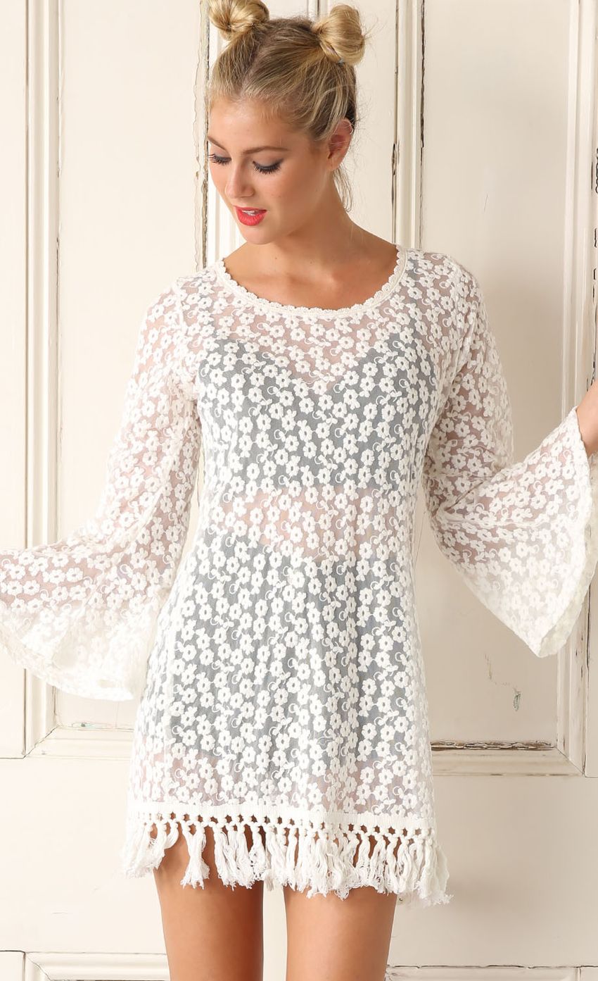 Picture Sheer Floral Detailed White Lace Dress. Source: https://media-img.lucyinthesky.com/data/Mar15_1/850xAUTO/0Y5A7921.JPG