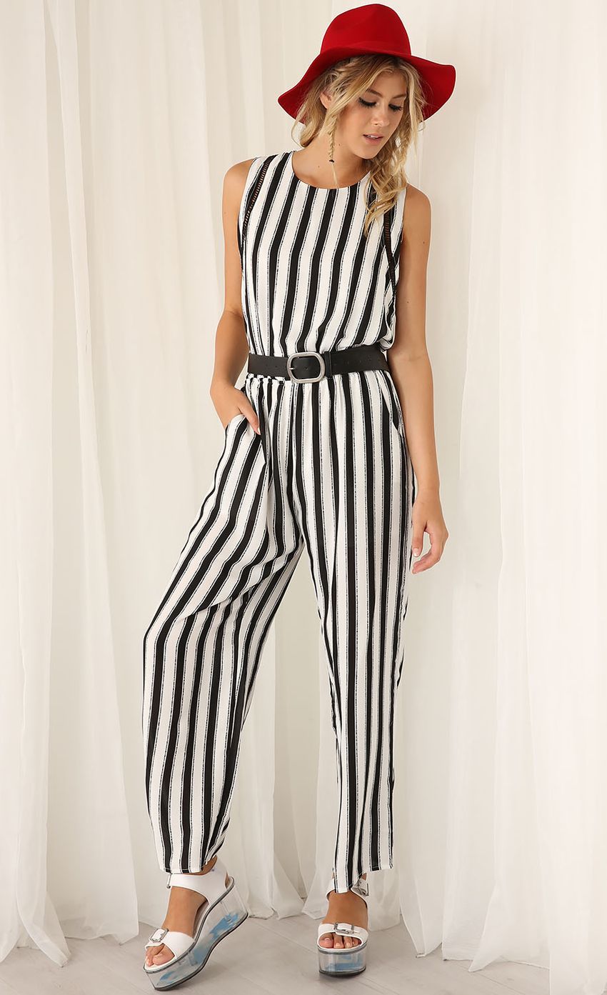 Picture Monochrome Striped Jumpsuit. Source: https://media-img.lucyinthesky.com/data/Mar15_2/850xAUTO/0Y5A01541.JPG
