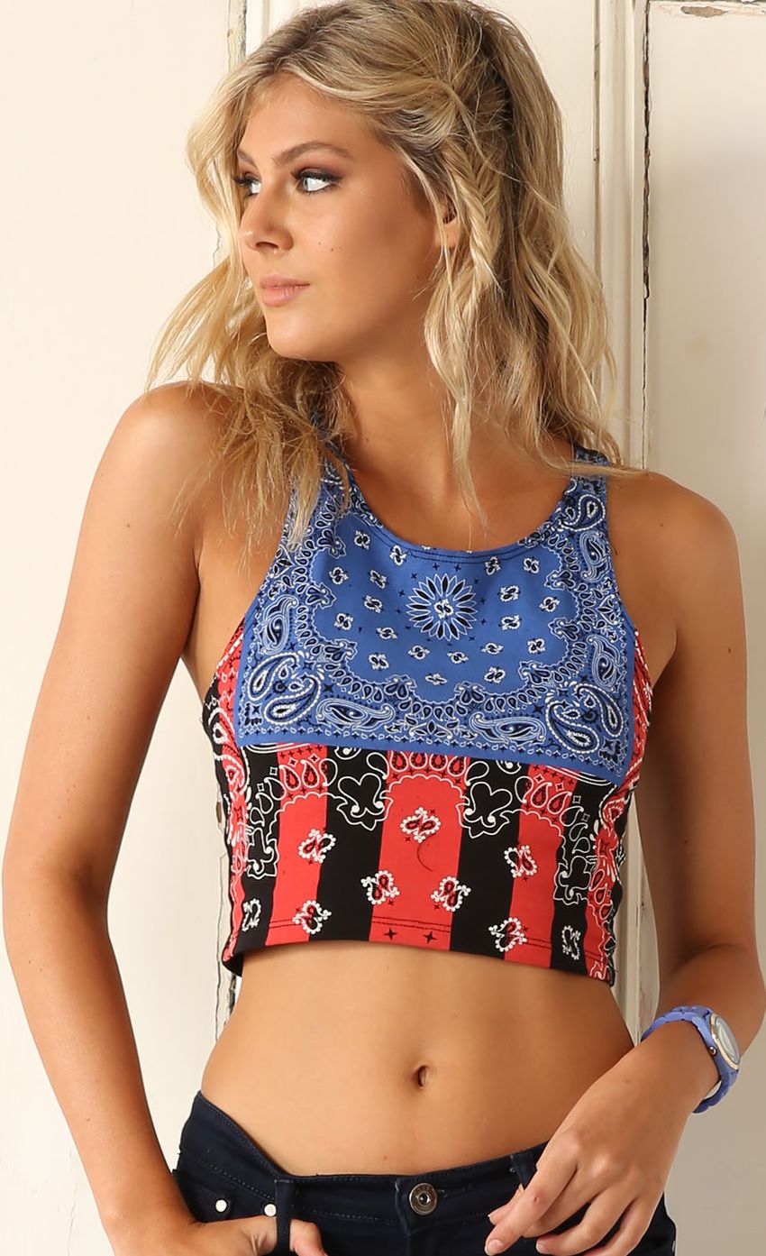 Picture Contrasting Boho Print Crop. Source: https://media-img.lucyinthesky.com/data/Mar15_2/850xAUTO/0Y5A1658.JPG
