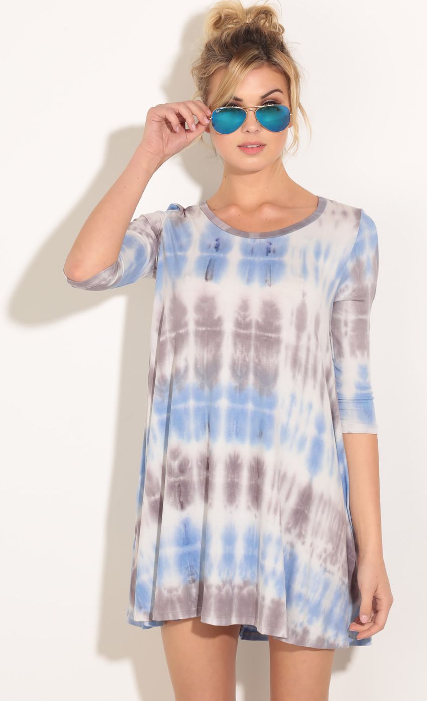 Picture Tie-Dye Tunic In Baby Blue. Source: https://media-img.lucyinthesky.com/data/Mar16_1/850xAUTO/0Y5A4286.JPG