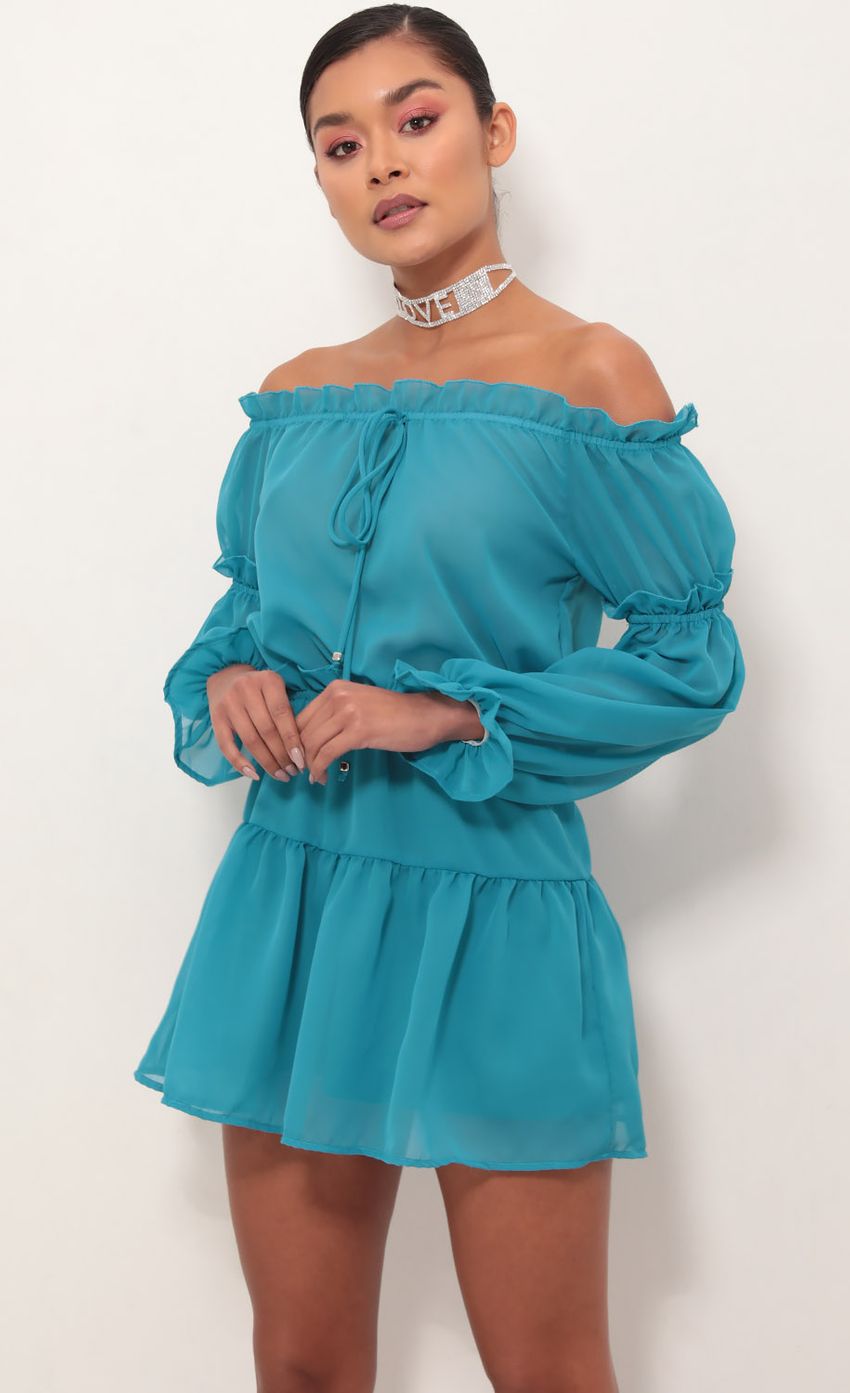 Picture Off The Shoulder Dress. Source: https://media-img.lucyinthesky.com/data/Mar19_1/850xAUTO/781A2090.JPG