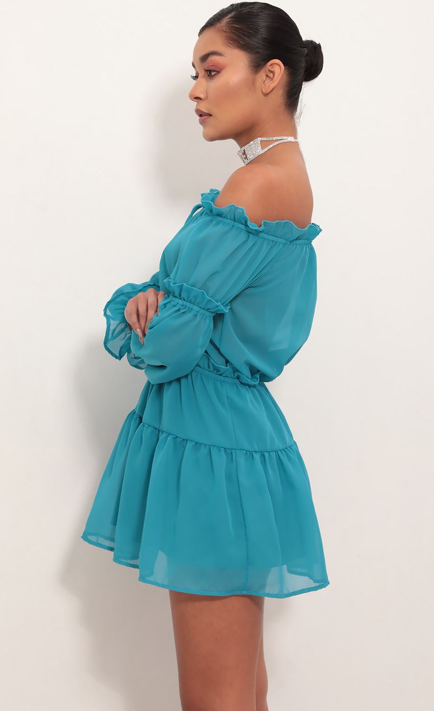 Picture Off The Shoulder Dress. Source: https://media-img.lucyinthesky.com/data/Mar19_1/850xAUTO/781A2110.JPG