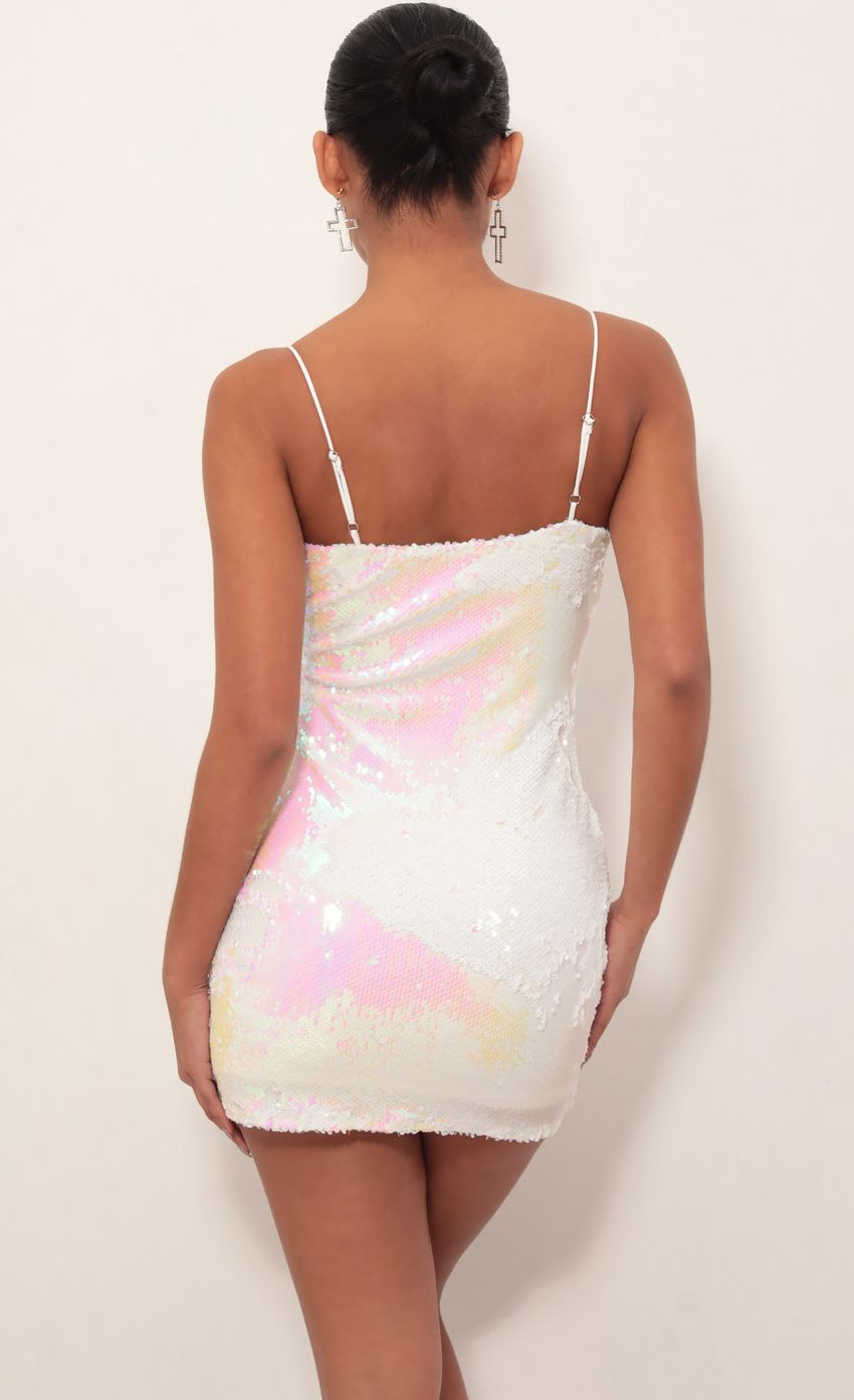 Picture Bodycon Dress in White Iridescent. Source: https://media-img.lucyinthesky.com/data/Mar19_1/850xAUTO/781A2985.JPG