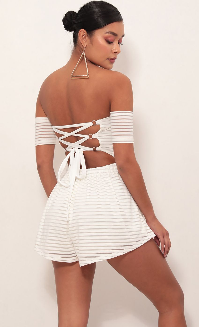 Picture Gabriella Strapless Romper In Ivory Stripes. Source: https://media-img.lucyinthesky.com/data/Mar19_1/850xAUTO/781A4881S.JPG