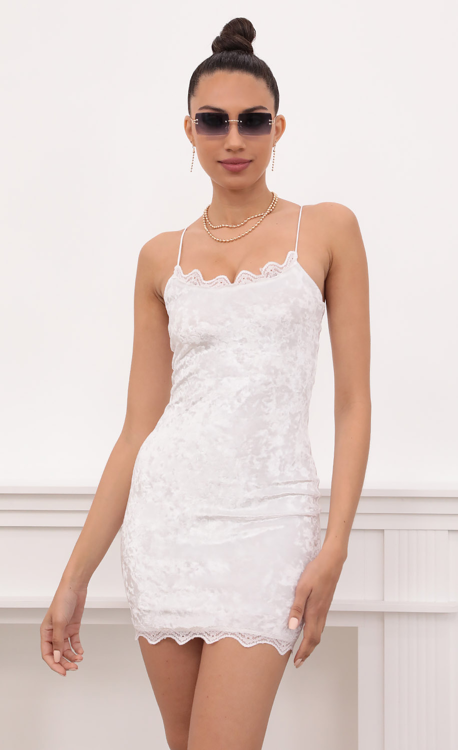 Lace Bodycon Velvet Dress In White