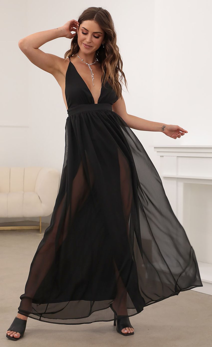 Picture Black Chiffon Slit Maxi Dress. Source: https://media-img.lucyinthesky.com/data/Mar21_2/850xAUTO/AT2A3547.JPG
