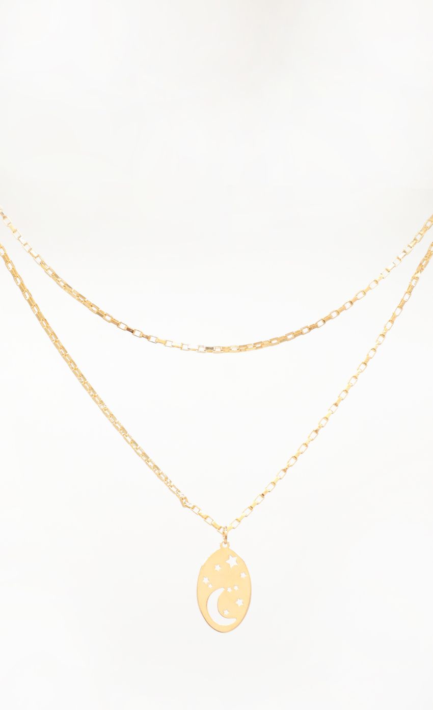 Picture North Star Necklace in Gold. Source: https://media-img.lucyinthesky.com/data/Mar22_1/850xAUTO/1J7A0006-1.JPG