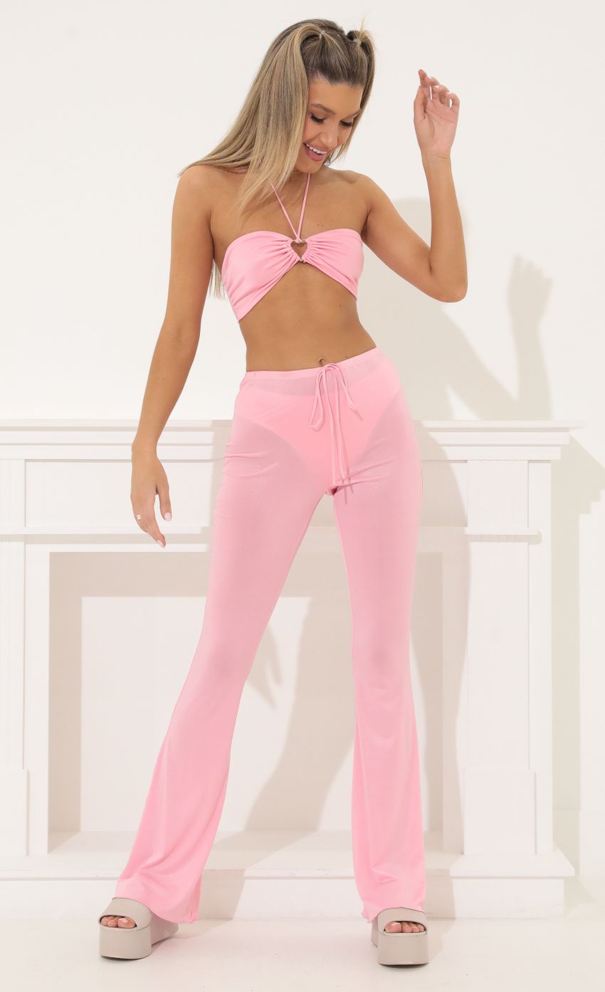 Picture Three Piece Set in Pink. Source: https://media-img.lucyinthesky.com/data/Mar22_1/850xAUTO/1V9A1811.JPG