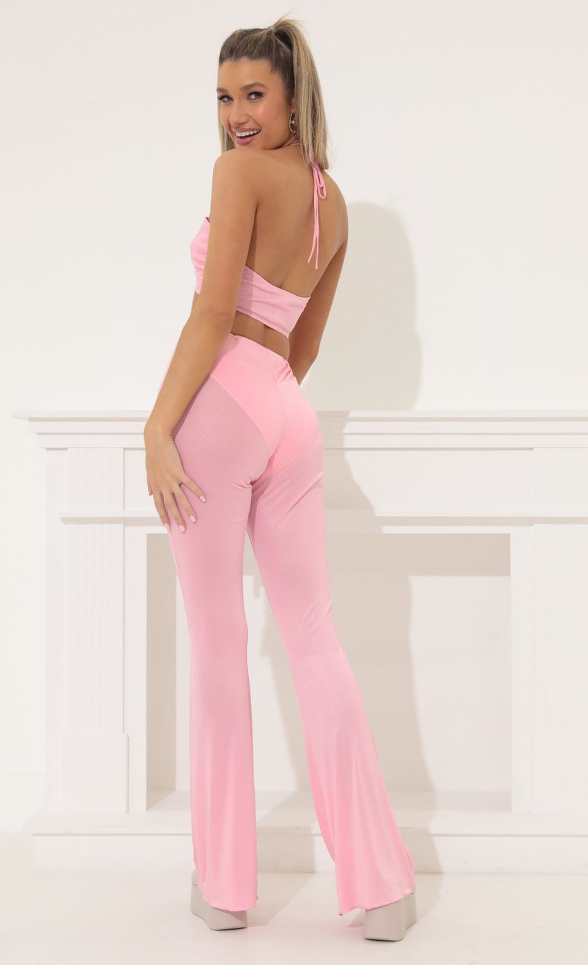 Picture Three Piece Set in Pink. Source: https://media-img.lucyinthesky.com/data/Mar22_1/850xAUTO/1V9A1951.JPG