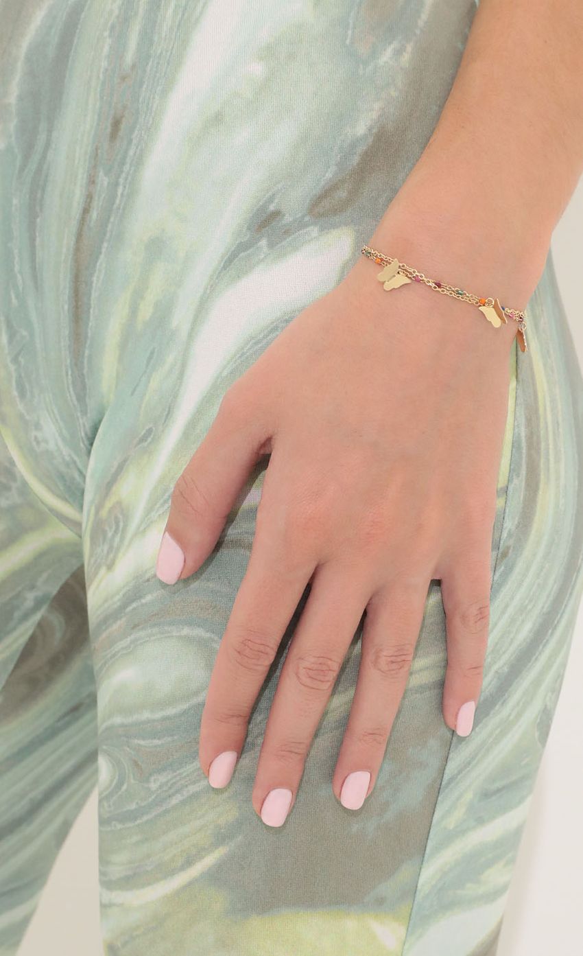 Picture Feeling Flirty Bracelet in Gold. Source: https://media-img.lucyinthesky.com/data/Mar22_1/850xAUTO/1V9A92231.JPG